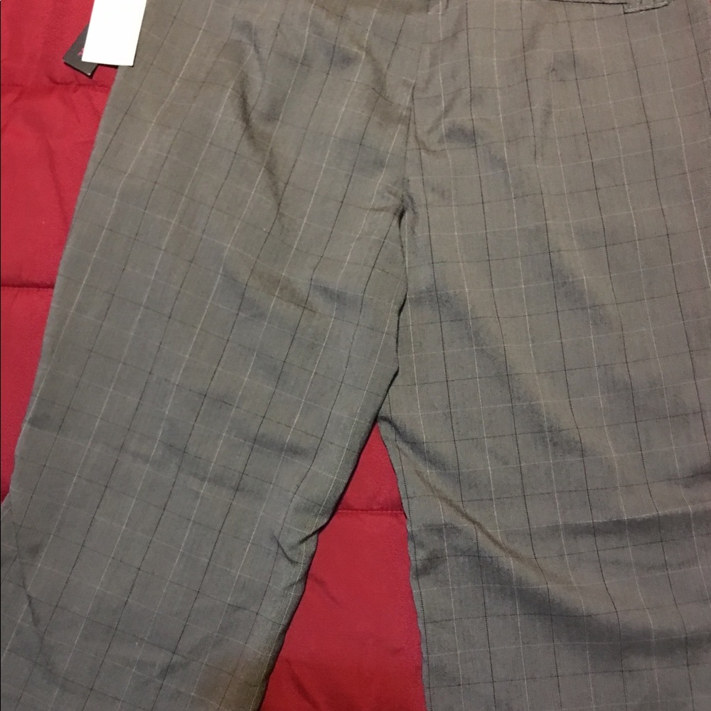 DRESSY SHORTS PERFECT FOR WORK - Picture 5 of 5